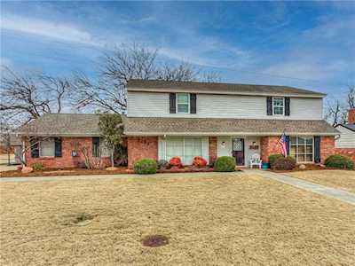 3233 Willow Brook Rd Oklahoma City, OK 73120