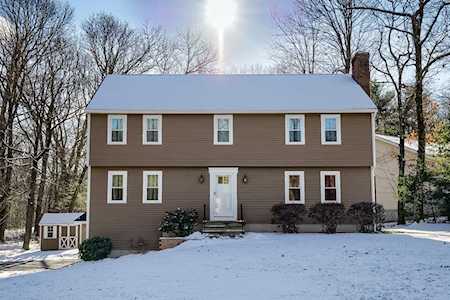 465 Reservoir St/ South Rd Holden, MA 01520