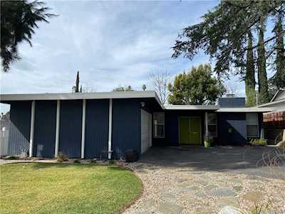 423 E Mendocino Street Altadena, CA 91001