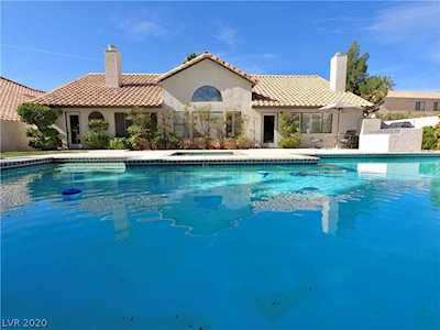 2900 Whalers Cove Circle Las Vegas, NV 89117
