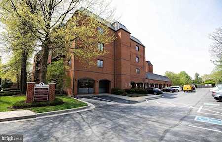 8 Russell Ave #204 Gaithersburg, MD 20877