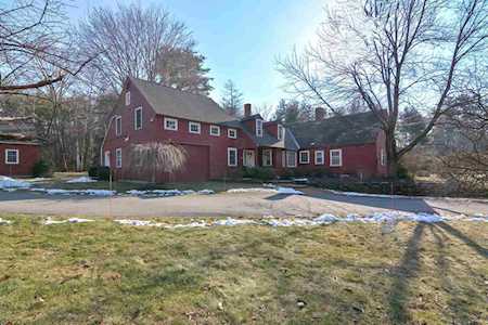 16 Old Milford Rd Amherst, NH 03031