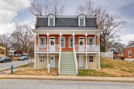 1001 N 3rd St St Charles, MO 63301