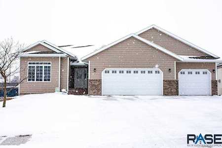 903 Pepper Ridge Rd Dell Rapids, SD 57022