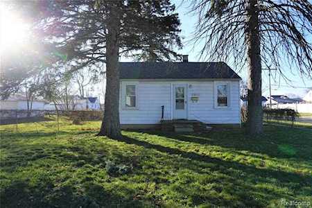 28543 Dawson St Garden City, MI 48135