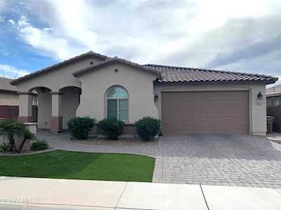 95 W Hackberry Avenue San Tan Valley, AZ 85140