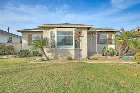 5709 Capetown Street Lakewood, CA 90713