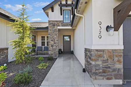 9329 W Suttle Lake Drive Boise, ID 83714