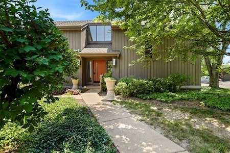 287 W Deer Trail Ct #A Barrington, IL 60010