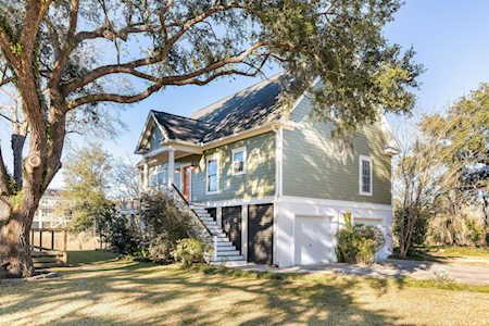 1064 Glenshaw St North Charleston, SC 29405