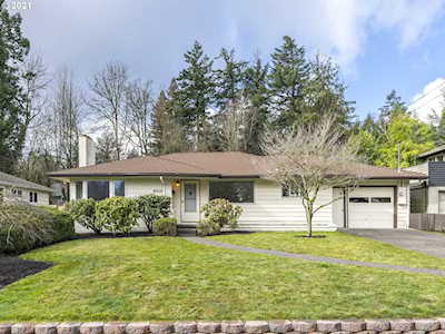8915 SW 36th Ave Portland, OR 97219