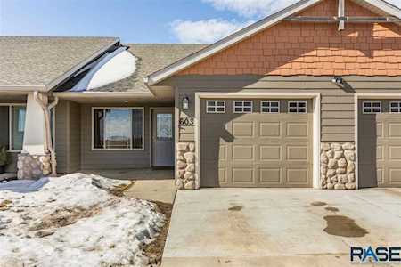 603 Hunter Dr Harrisburg, SD 57032