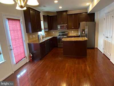 34 Wallace Rd Mount Holly, NJ 08060