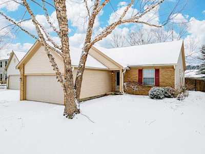 1463 Clovenstone Drive Worthington, OH 43085