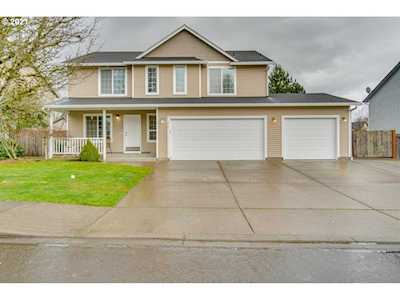 217 E 17th Pl La Center, WA 98629