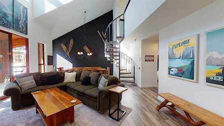 865 Majestic Pines Dr Unit 69,Door 228 865 Majestic Pines Dr., Door 228 - building 4A Mammoth Lakes, CA 93546