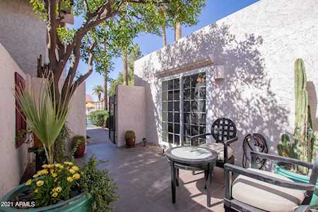 8756 E Via De La Luna Scottsdale, AZ 85258