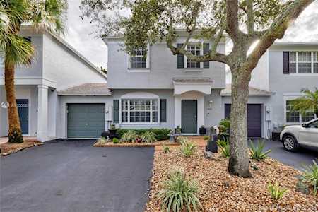 6010 Red Plum Ct #477 Tamarac, FL 33321