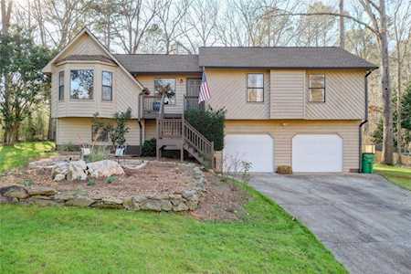 6017 Twin Pines Way Acworth, GA 30102