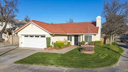 25502 Cornwall Place Saugus, CA 91350