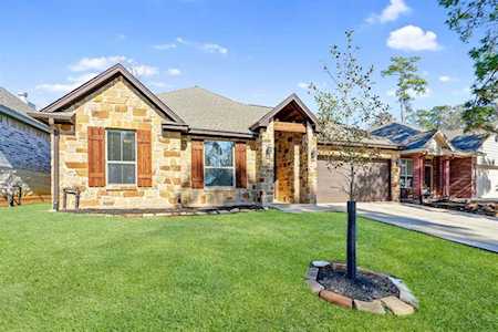13073 Wood Harbour Dr Montgomery, TX 77356