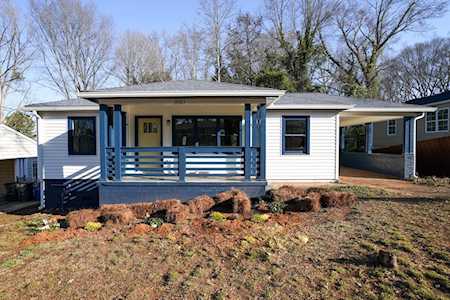 2027 Neely Ave East Point, GA 30344