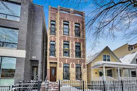 2245 W Roscoe St #3 Chicago, IL 60618