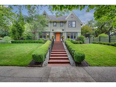 7616 SE 28th Ave Portland, OR 97202