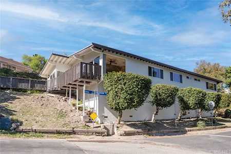 22390 Macfarlane Drive Woodland Hills, CA 91364