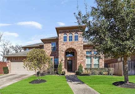 5546 Mangrove Creek Ln Sugar Land, TX 77479