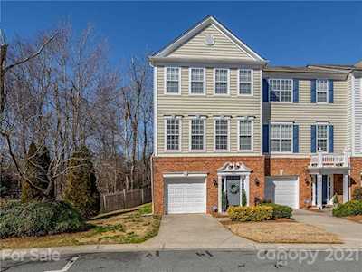 3018 Castleberry Ct Charlotte, NC 28209