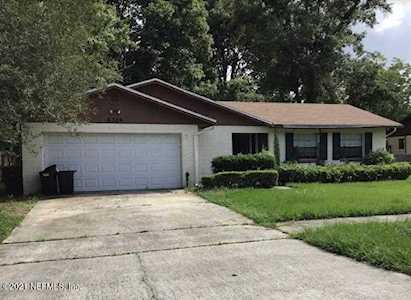 8324 Thornton Ct Jacksonville, FL 32221