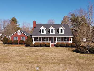 2328 Foxcroft Rd Murfreesboro, TN 37128