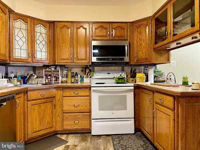 36 Providence Forge Rd Royersford, PA 19468