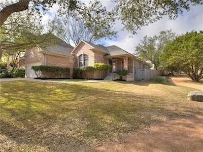 2936 Persimmon Valley TRL Austin, TX 78732