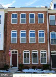 3069 Waterloo Ln Fairfax, VA 22031