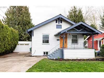 3834 SE Lincoln St Portland, OR 97214