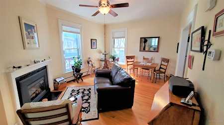 18 Lewis St Portland, ME 04102