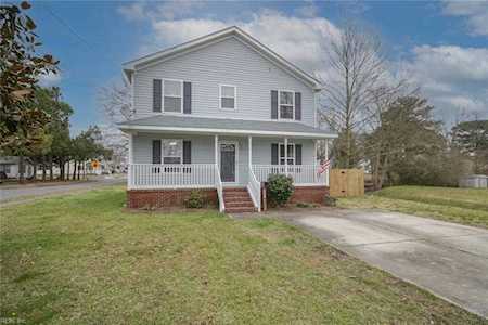 1401 Hull St Chesapeake, VA 23324