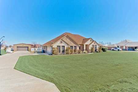 1800 Clover Springs Drive Haslet, TX 76052