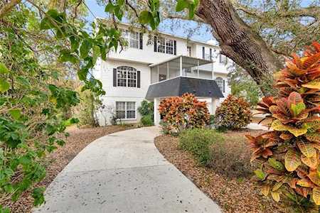 1410 Poinsettia Ave Tarpon Springs, FL 34689