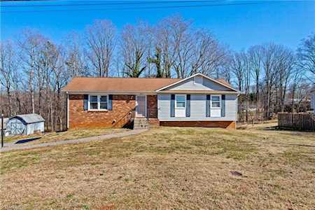 2081 Rougemount Lane Kernersville, NC 27284