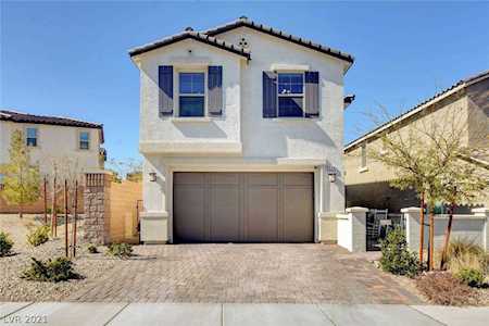 8099 Skye Foothills St Las Vegas, NV 89166