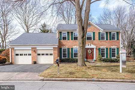 6110 Winnepeg Dr Burke, VA 22015