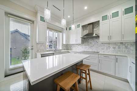 7921 Birch Street Vancouver, BC V6P 4R8