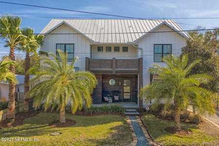 1241 Ocean Blvd Atlantic Beach, FL 32233