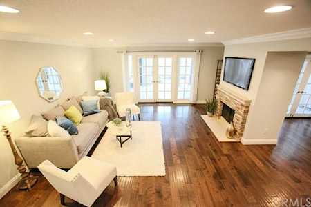 925 Powell Court Costa Mesa, CA 92626