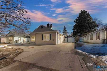 812 S Kiwanis Ave Sioux Falls, SD 57104
