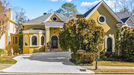 2105 River Falls Dr Roswell, GA 30076