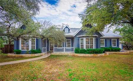 400 Errol DR Spicewood, TX 78669